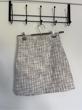 Aritzia Babaton White Tweed Mini Skirt